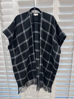LOFT Women’s Black & White Plaid Fringe Shawl Wrap Poncho