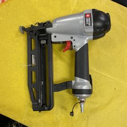 Porter Cable  16 Guage  Strail Nail 1-in. To 2-1/2inch Air Finish Nailer  Fn250c 