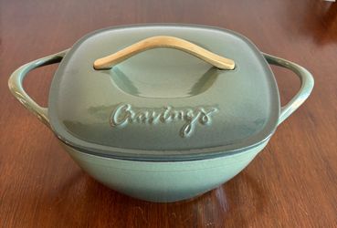 Like new Dutch oven, Green – Chrissy Teigen