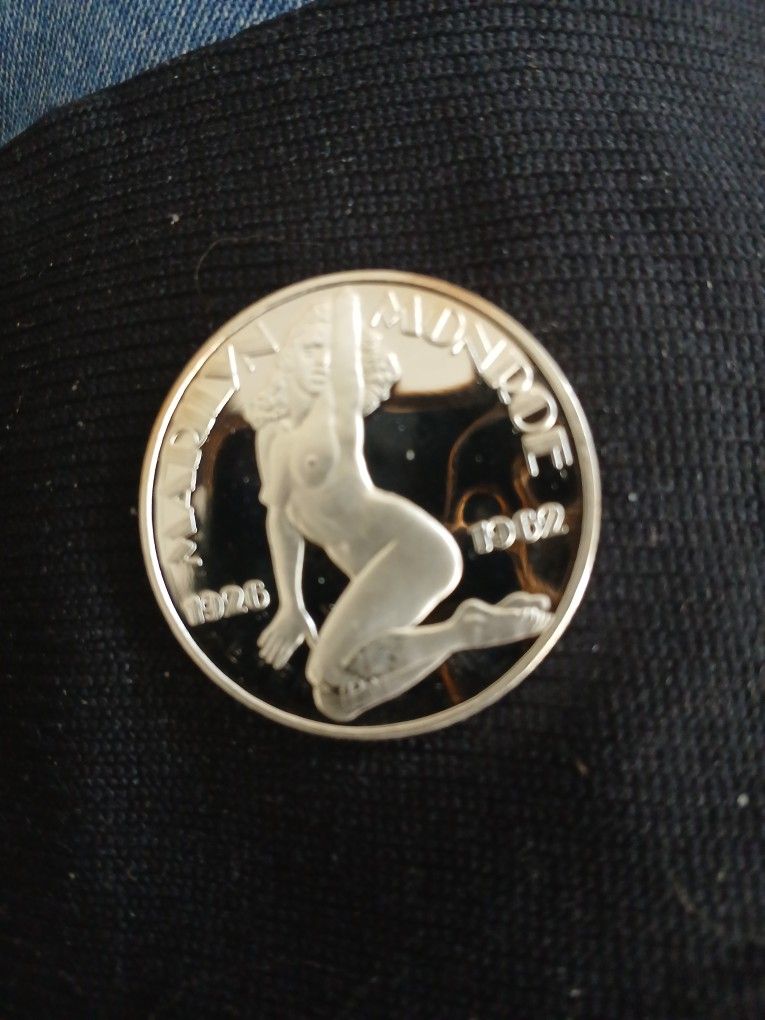 MARYLYN MONROE 1 OZ 999 SILVER ROUND
