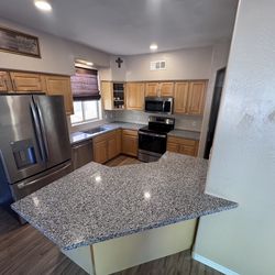 Peoria $1999 Full Granite kitchen countertops with install. Free sink included!