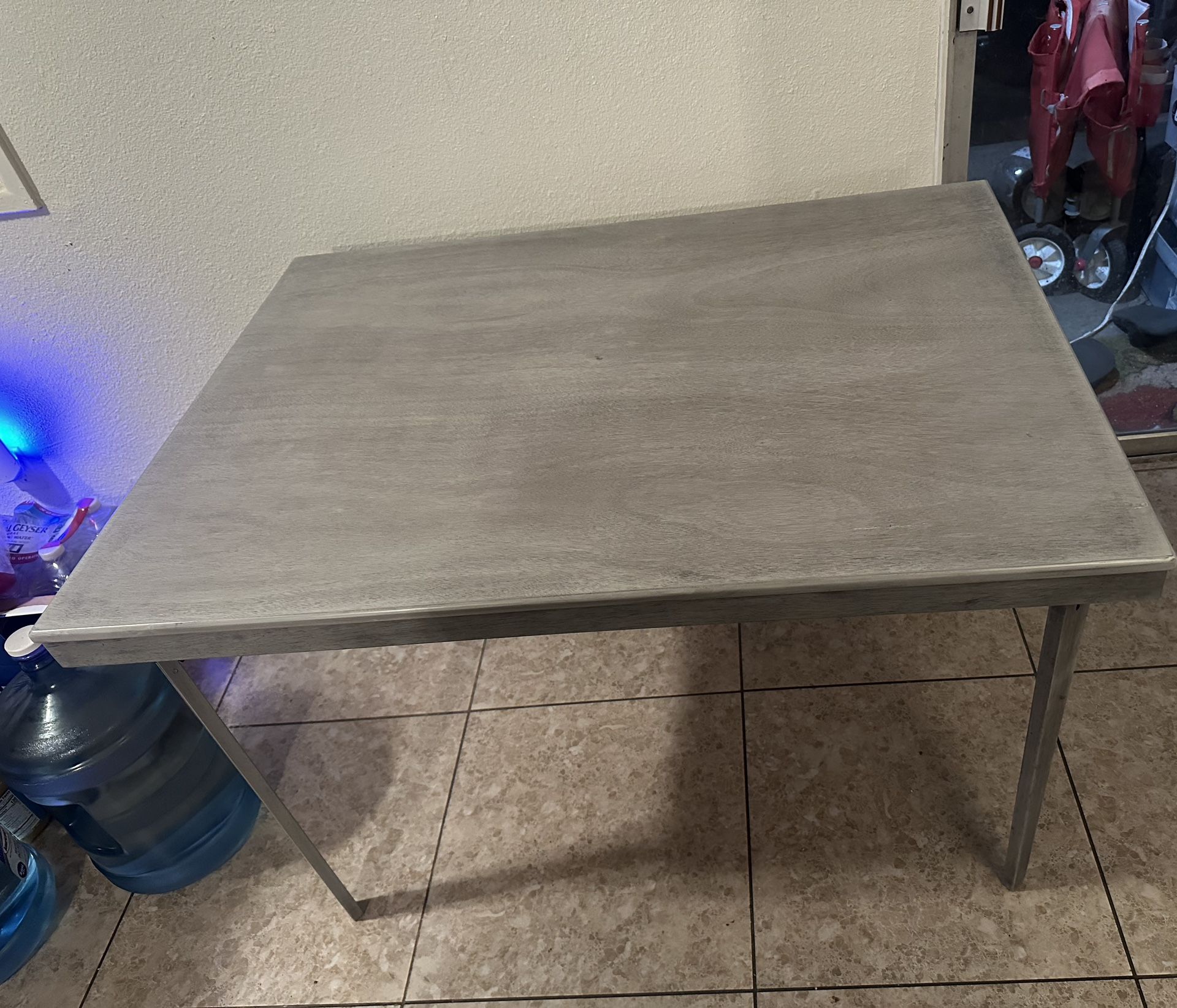 Foldable Table
