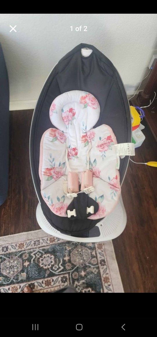 4 Moms Swing