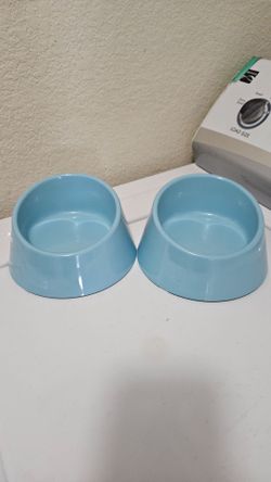 Pet bowls 🥣 set of 2