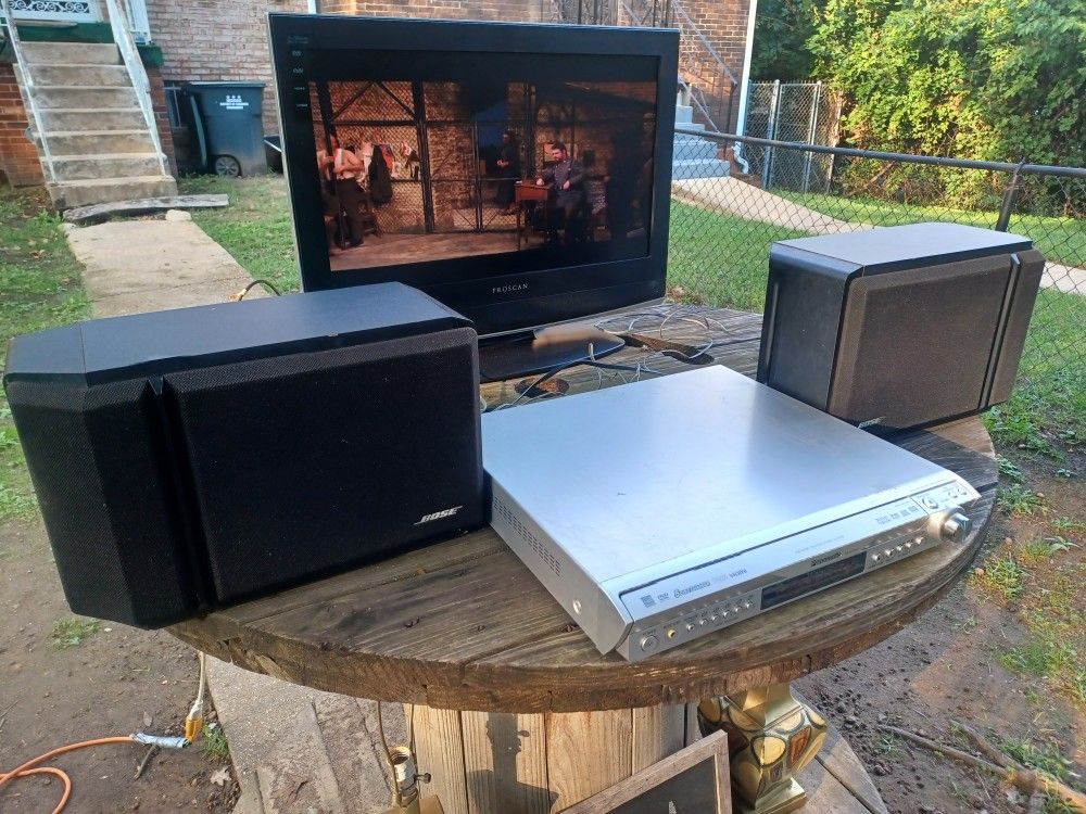 120 WATTS PANASONIC AV RECEIVER/5 DISCS CD 💿 AND DVD 📀 PLAYER WITH 26" PROSCAN 720P HDTV AND BOSE 201 SPEAKERS $250 FINAL PRICE 