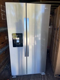 Whirlpool refrigerator perfect condition