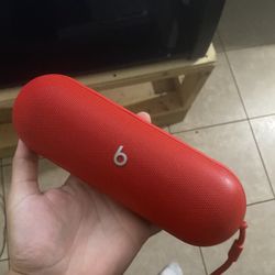 Beats Pill
