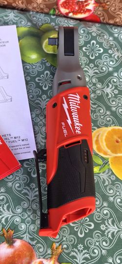 MILWAUKEE 
M12 FUEL  12-VOLT LITHIUM ION BRUSHLESS CORDLESS  3/8 IN RATCHET  (TOOL-ONLY)