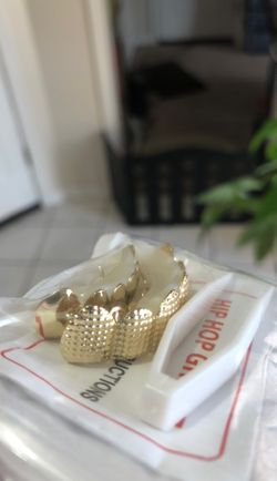 Gold teeth