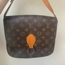 Authentic GM Louis Vuitton St. Cloud Crossbody Bag 💕