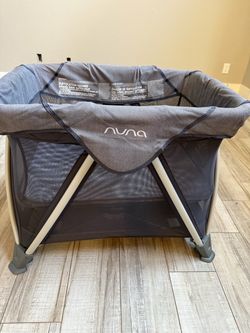 Nuna travel pack & play