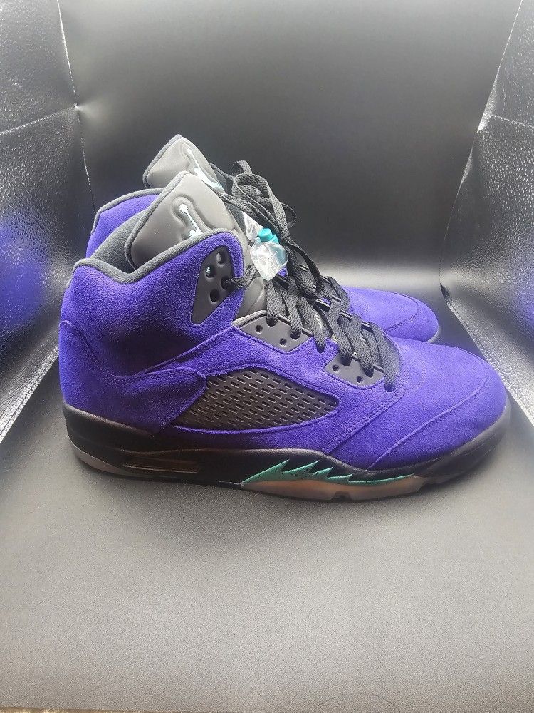 Jordan 5 ALTERNATE GRAPE SIZE12 BRAND NEW WITH RECIEPT 