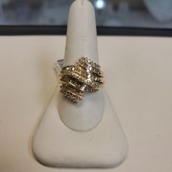 10k Gold Rings 5.9 Grams Size 11 If You Are Interested Ask For Maribel Thank You 😊 