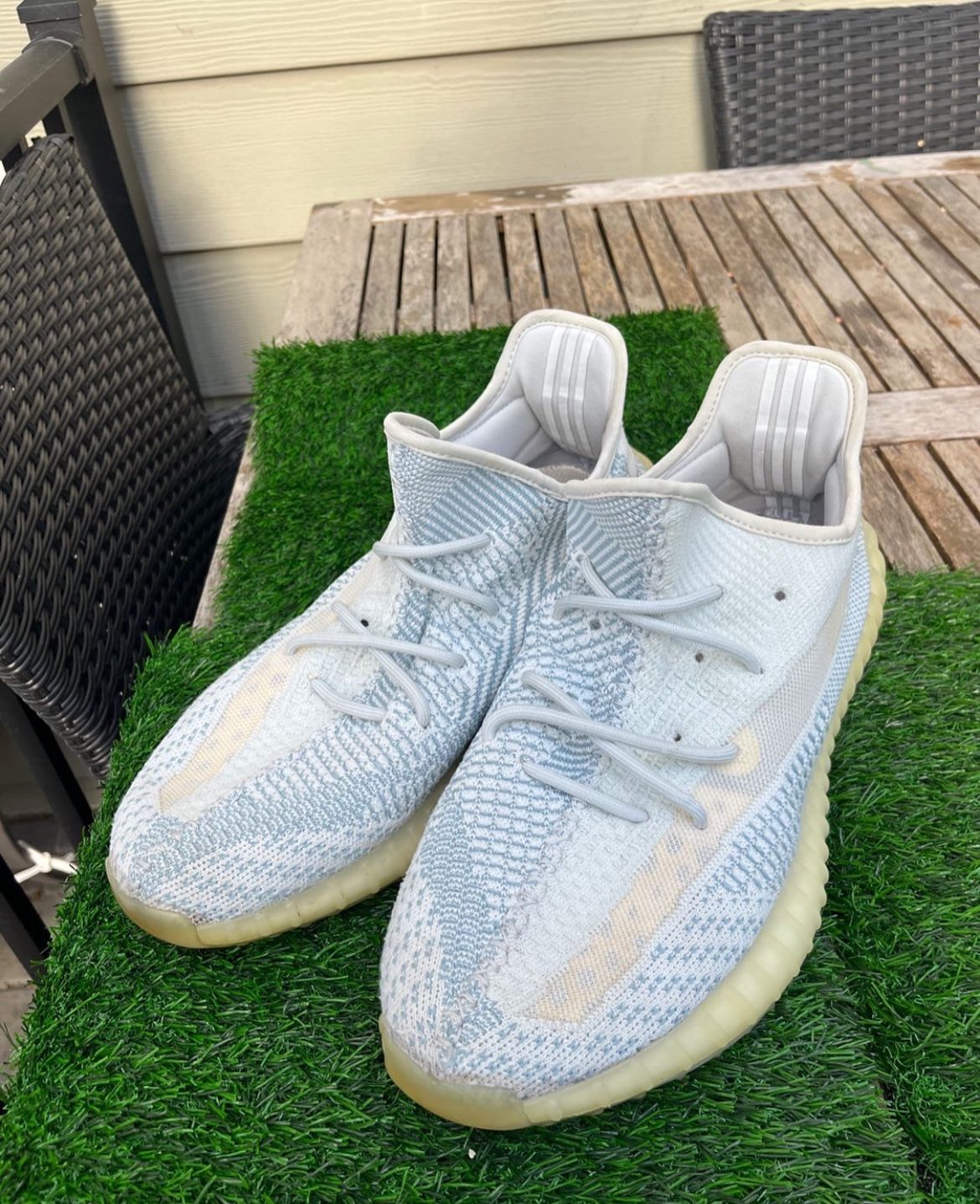 Yeezy 350 Cloud White