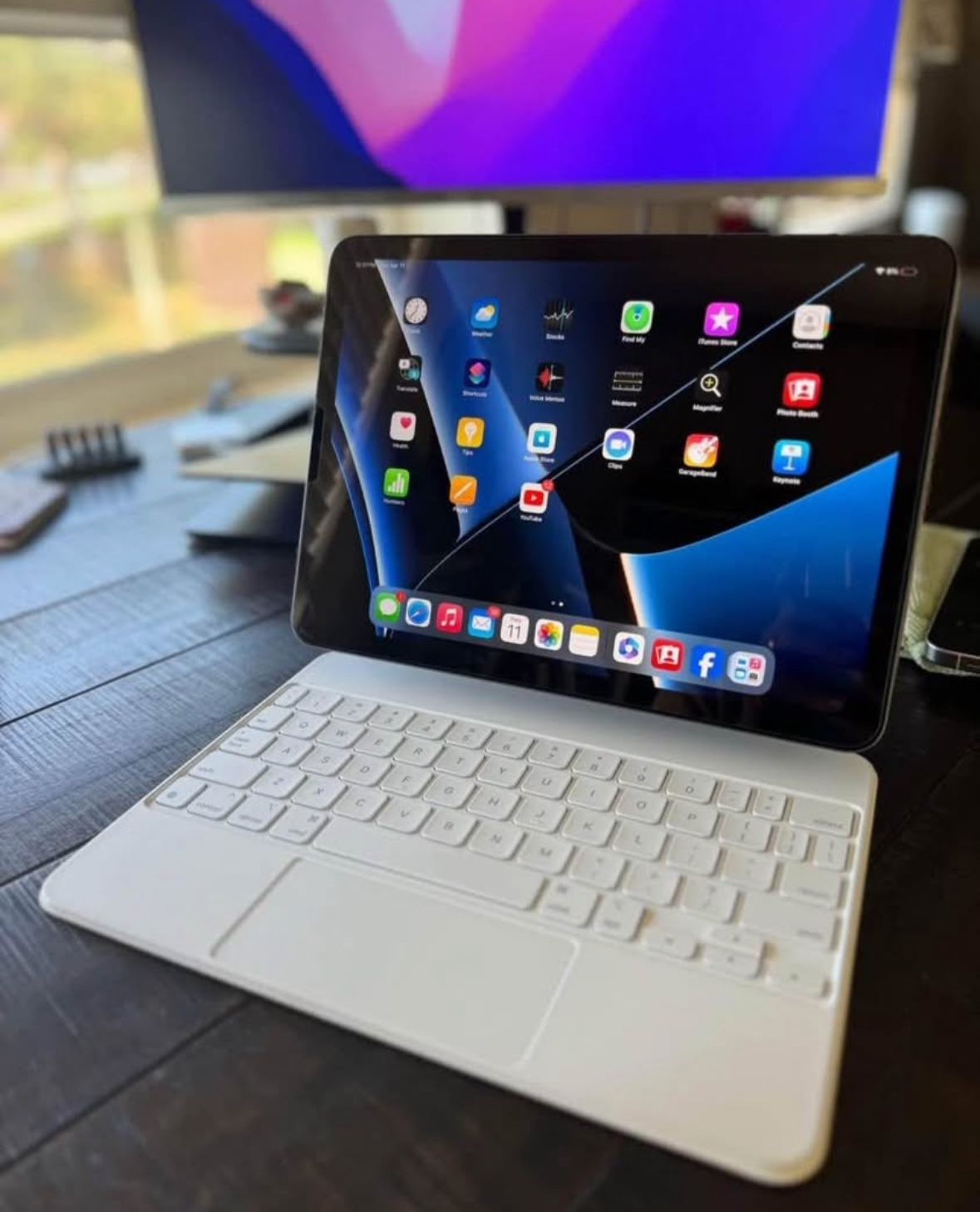 iPad Air 5th Gen Bundle