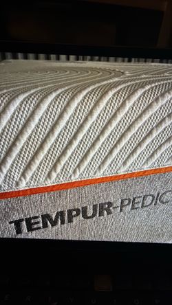 Brand new memory foam king size mattress