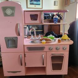 Kid Kraft Play Kitchen