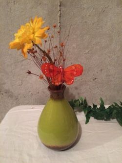 Silk Floral w/ mini Green vase!