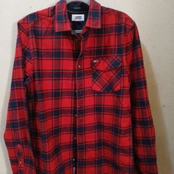 Tommy Hilfiger Flannel P L A I D Long Sleeve Button Down With Pocket Men's Shirt Size Large 3840 Excellent Condition Only Worn Once