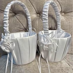 New 2pcs Flower Girl Baskets