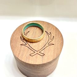 14k Gold Wedding Band w. Turquoise and Malachite Lining (NEVER USED)