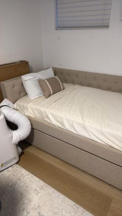 Trundle Bed with Matresses