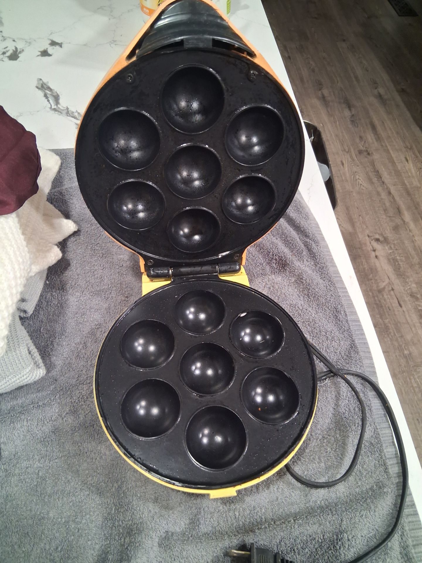 Cake pop cooker