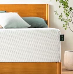 Factory Sealed: Zinus 12 Inch Green Tea Memory Foam Mattress - Full Size