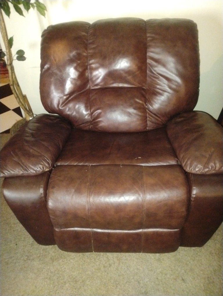 Moving Sale Must Go