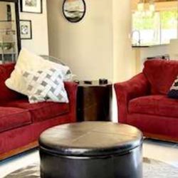 Round Coffee Table/Storage Ottoman 