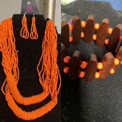 Woman Necklace And Bracelet 