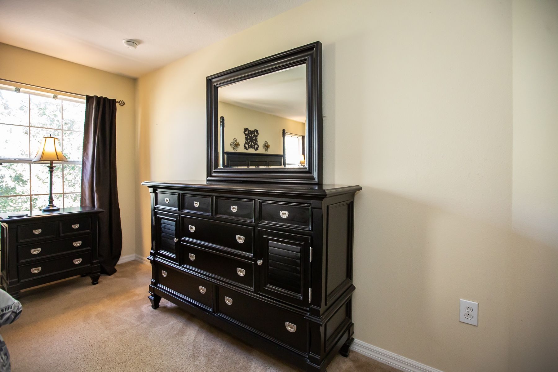 Rooms To Go Master bedroom Set, King for Sale in Orlando, FL