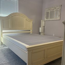 Queen Bed And Dresser 