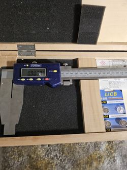 Digital Caliper with 0-24"/600mm Range