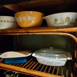 Vintage Pyrex And Another Brand Of Bowls And Dishware