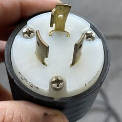 Ploga 220 Volts