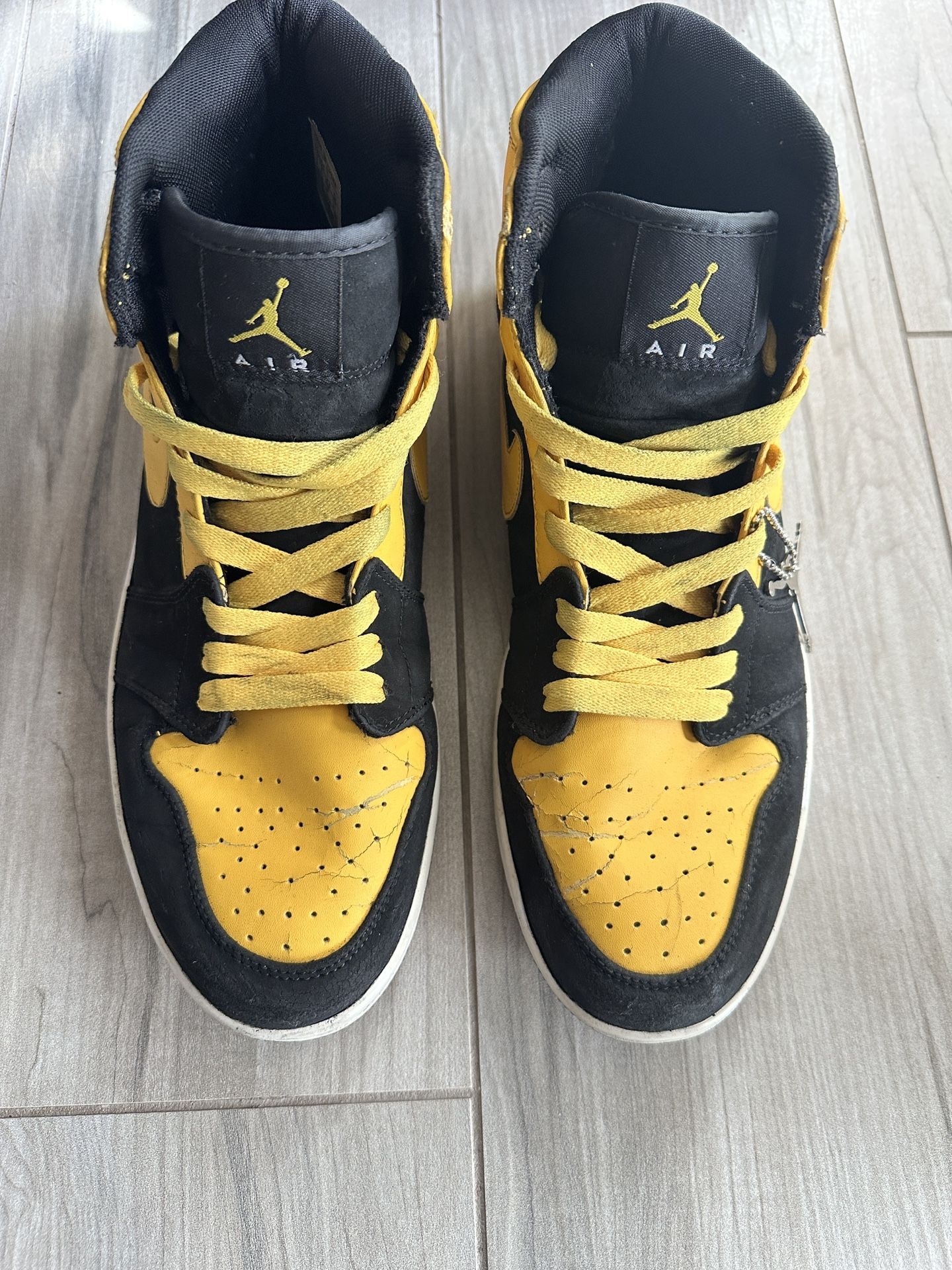 13 Nike Jordan Air Yellow