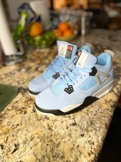 Jordan 4 University Blues S 10