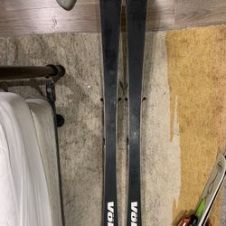 Rossignol and Volkl skis Rossignol Bandit B4 158cm, Volkl P60 155cm