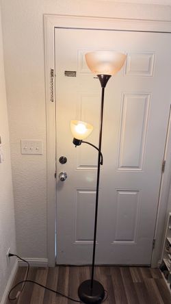 Floor lamp