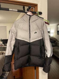 Nike puffer Jacket Size Large