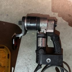 Tone Turn of the Nut Wrench 