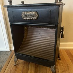 Antique Sharon Gas Stand 15101