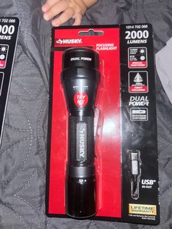 Husky 2000 lumen flash light