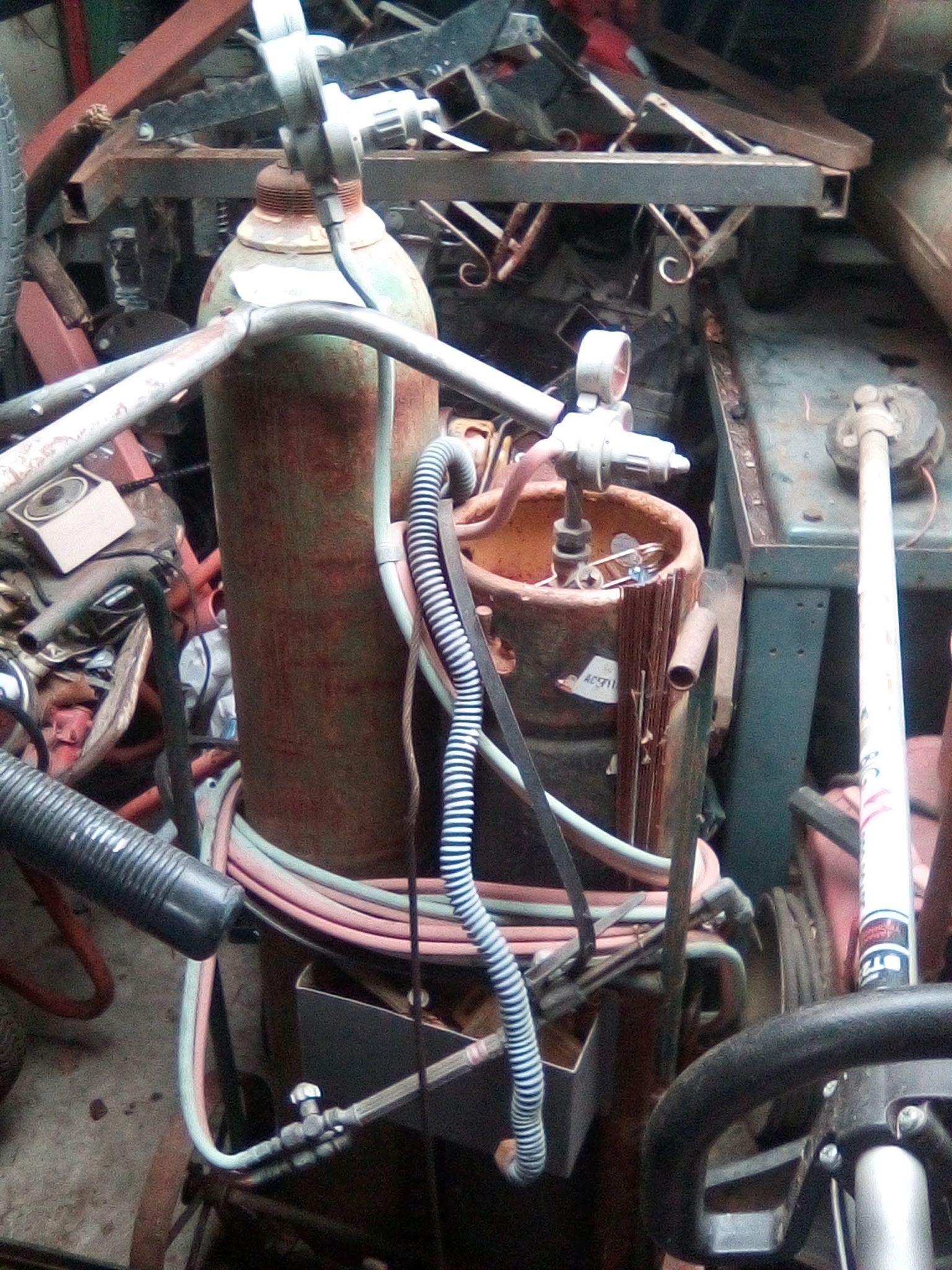 Acetylene Tanks W/ Attachments
