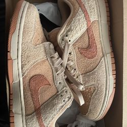 Nike Dunks Size 8