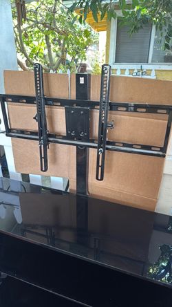 Black Steel TV Wall Mount Bracket