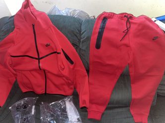 Red Nike tech