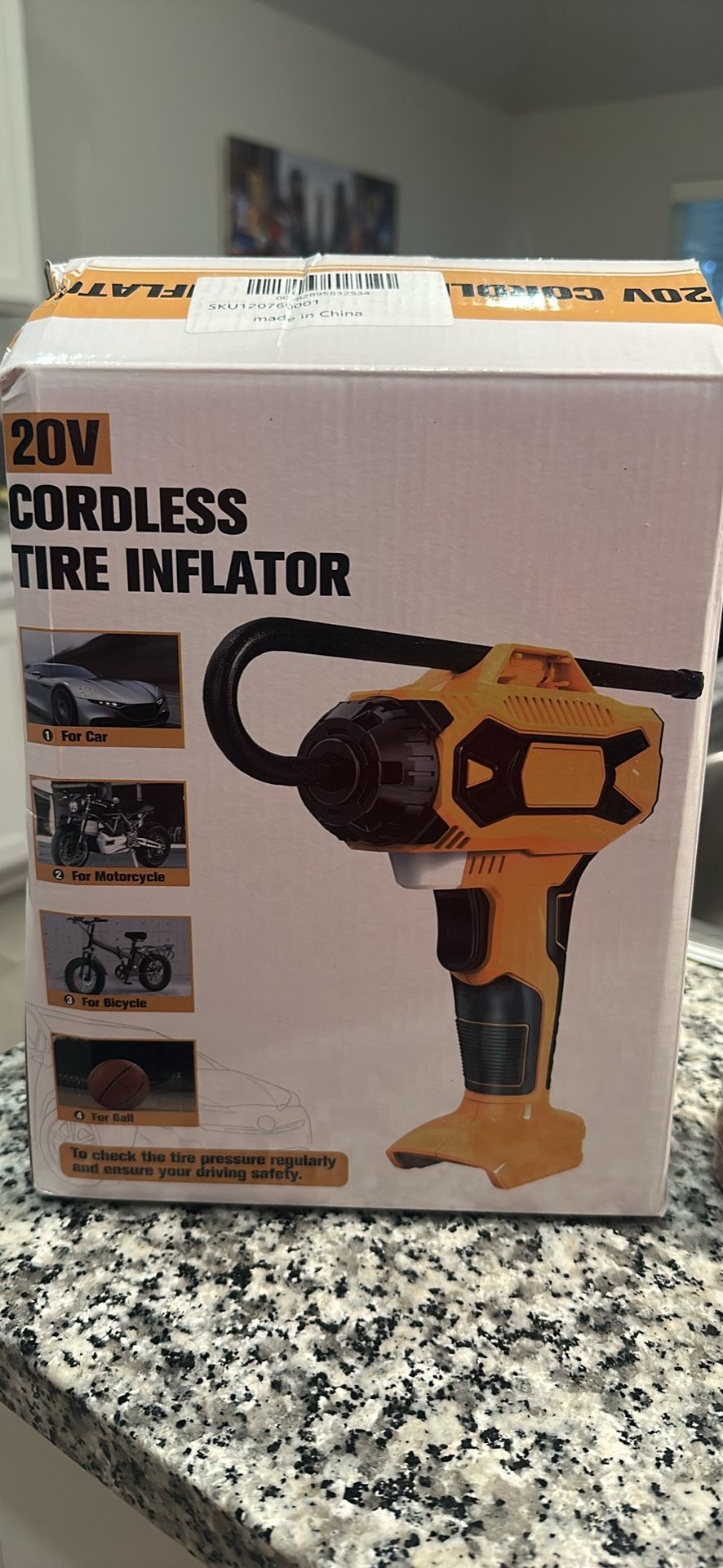 Cordless tire inflator