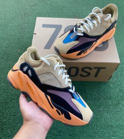 Yeezy 700 womens 5.5 6 & 6.5 available